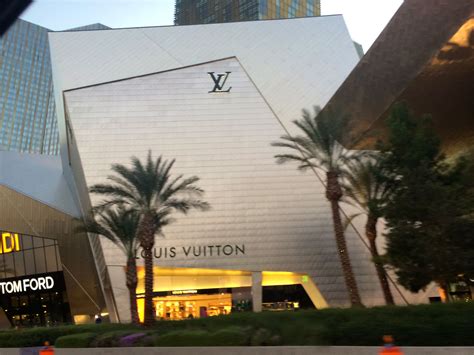 louis vuitton hotel las vegas.